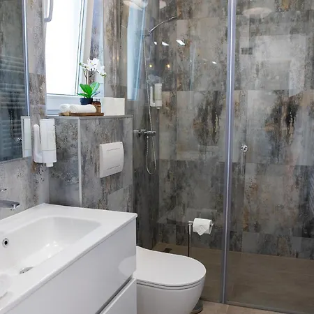 Major Apartmanhaz شقة *