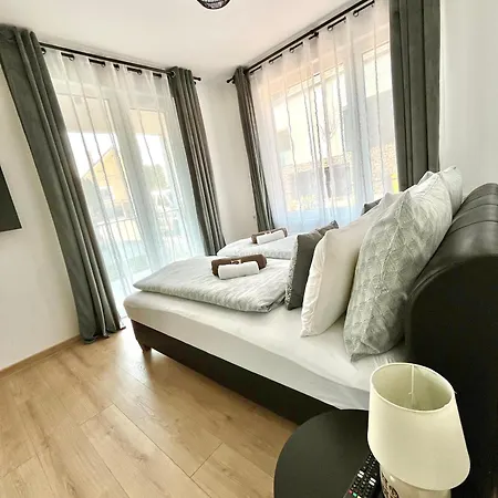 Major Apartmanhaz شقة تيهاني