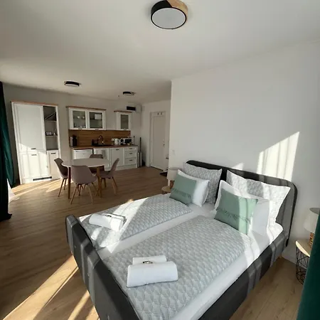 Major Apartmanhaz شقة تيهاني
