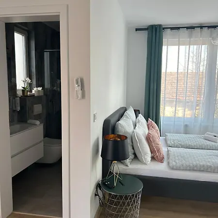 شقة Major Apartmanhaz