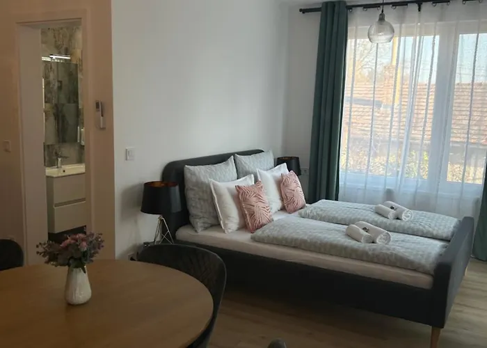 Major Apartmanhaz Lägenhet *